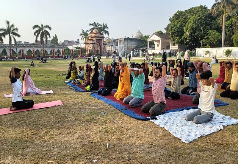 शारीरिक और मानसिक रूप से स्वस्थ रहने के लिए प्रतिदिन करें योग : योगाचार्य राजीव कुमार 