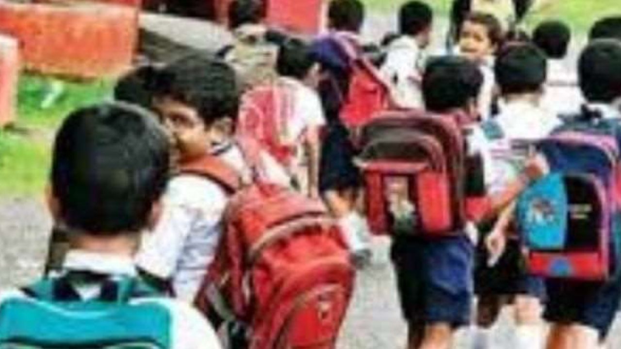 Kanpur: माध्यमिक स्कूलों में बन सकेंगी दुकानें, किराये पर उठेगा मैदान, शिक्षा विभाग ने स्कूलों से मांगा प्रस्ताव
