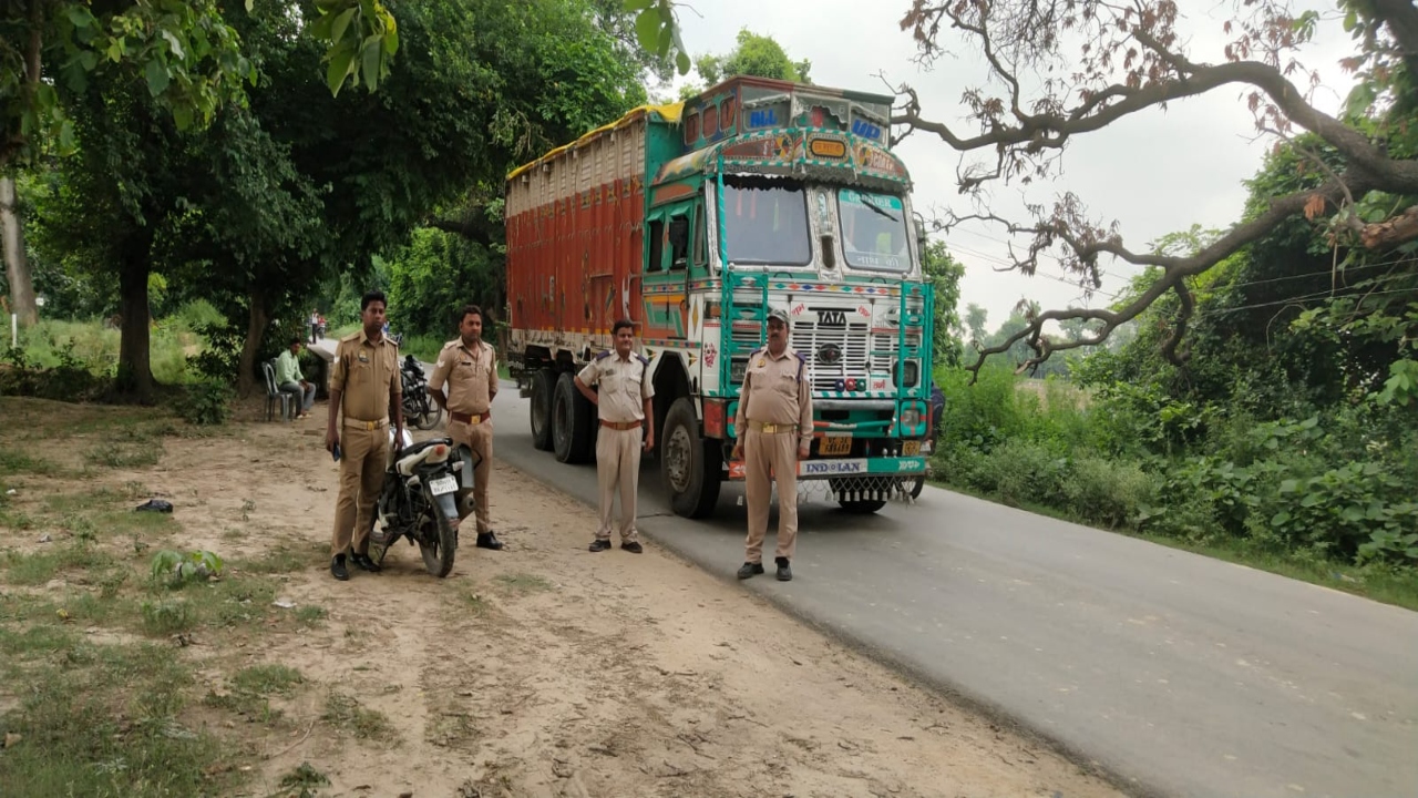 बाराबंकी: टीम को चकमा देकर सीज ट्रक की चाभी लेकर वाहन मालिक फरार