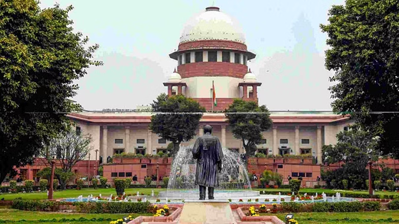 Supreme Court को मिले दो नए जज, सीजेआई चंद्रचूड़ ने एन कोटिश्वर और आर महादेवन को दिलाई शपथ