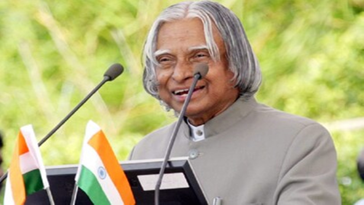 APJ Abdul Kalam की पुण्यतिथि आज: CM योगी ने दी विनम्र श्रद्धांजलि, कहा- कीर्तिमानों के लिए हमेशा याद किए जाएंगे डॉ. एपीजे अब्दुल कलाम