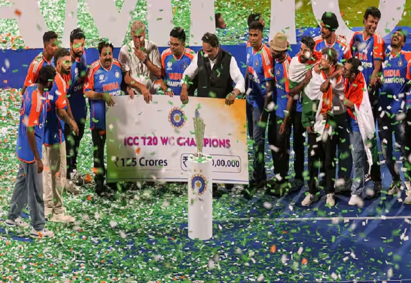 Prize Money : टीम इंडिया में ऐसे होगा BCCI की प्राइज मनी का बंटवारा, जानें किसे मिलेगा कितना पैसा