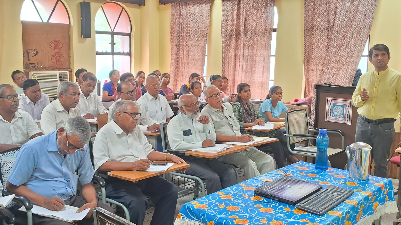 CSU में पालि कार्याशाला का आयोजन, प्रशिक्षक ने गिनाई पालि की विशेषताएं