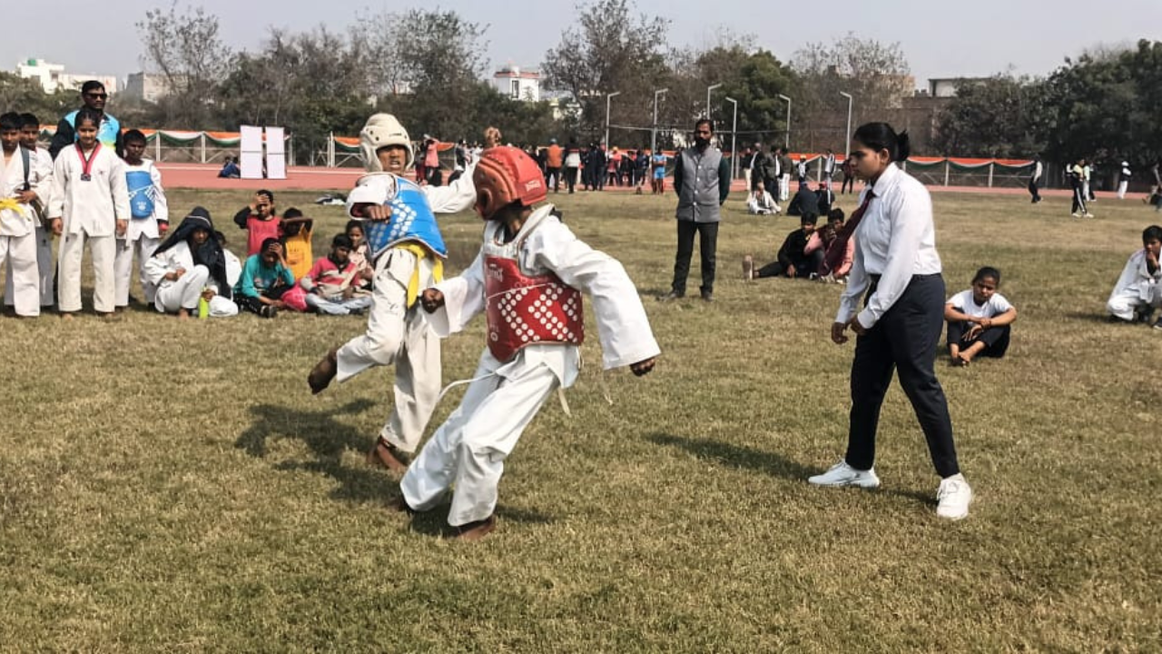 State Taekwondo Championship: लखनऊ के खिलाड़ियों का दबदबा बरकरार, तीसरे दिन जीते 5 स्वर्ण