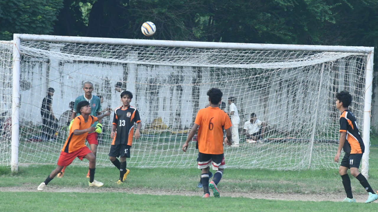 District Football League: संतोष ने किए चार गोल, एलडीए क्लब जीता मैच