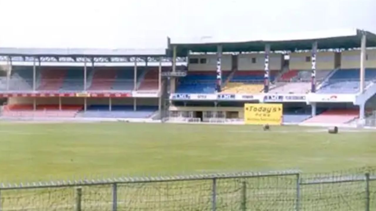 Kanpur: अंतरराष्ट्रीय मैच मिलते ही सुधरने लगी ग्रीनपार्क की दशा; UPCA ने कहा- टूटी कुर्सियां व शीशे बदलें, कराई जाएगी पुताई