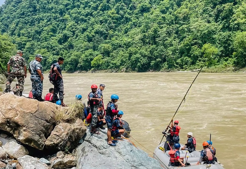 नेपाल में भूस्खलन बस हादसे में अभी तक 19 शव बरामद, बाकी की तलाश जारी