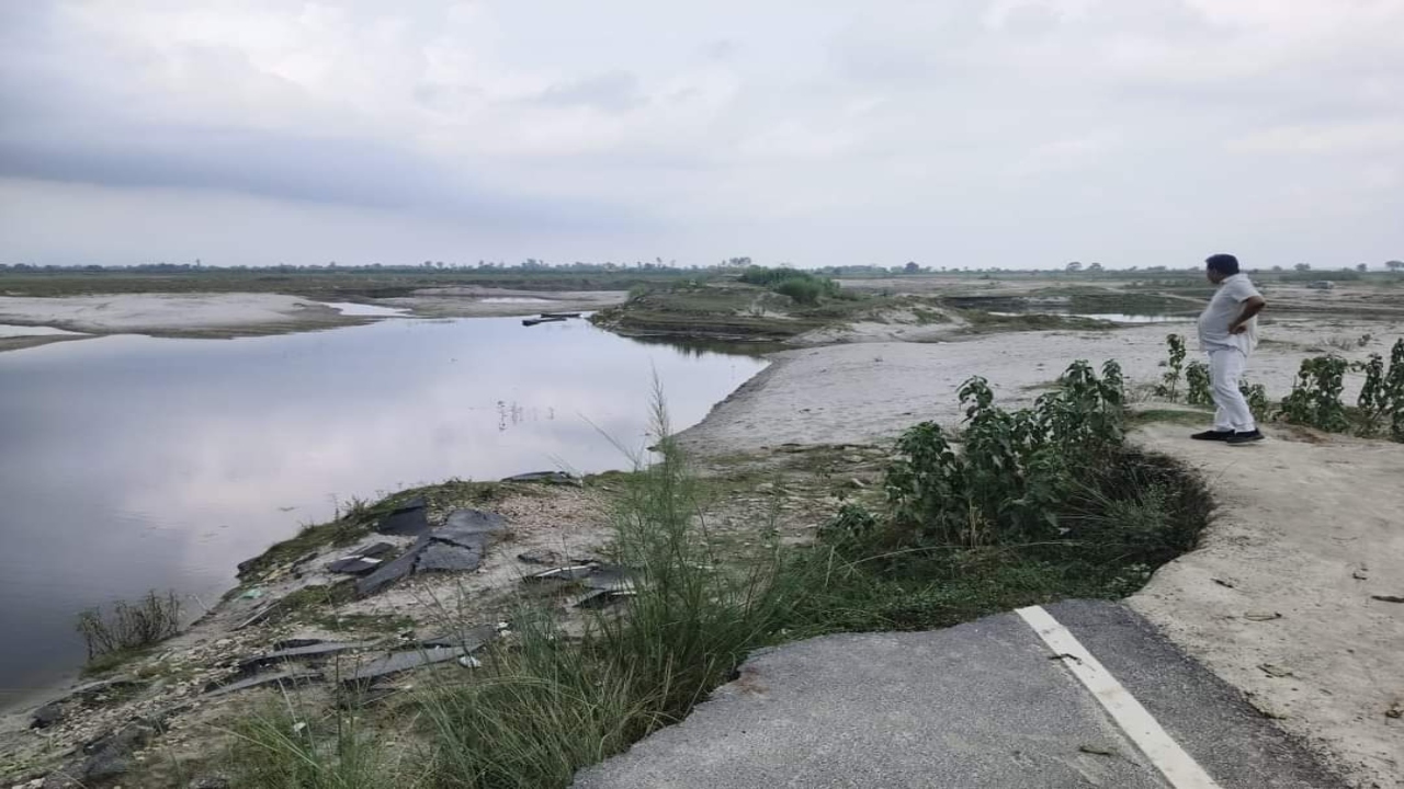 प्रमुख सचिव को लिखा पत्र : पानी में बह गया है ढेमवा पुल से गोंडा जाने वाला मार्ग