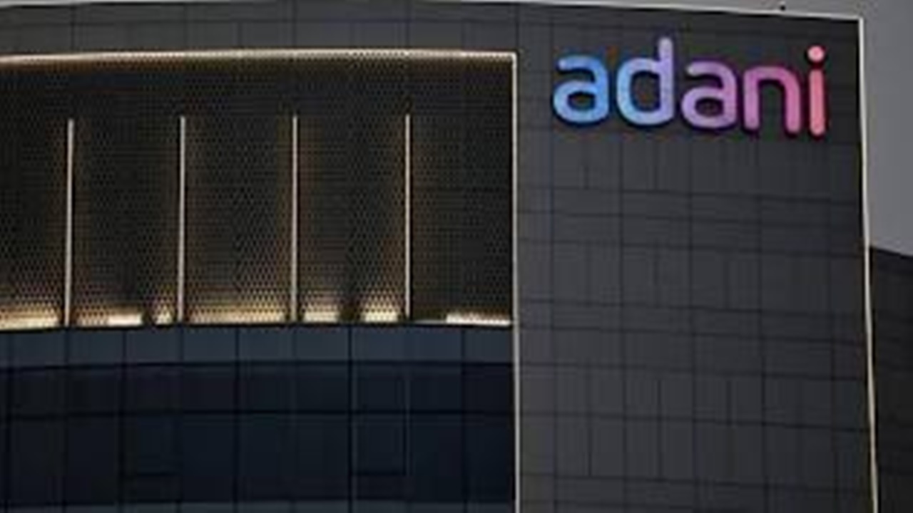 Adani Group की सभी कंपनियों के शेयर में गिरावट, Adani Energy का शेयर 17 प्रतिशत लुढ़का 