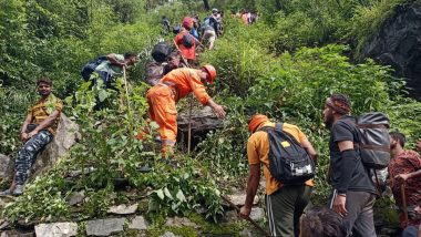 रुद्रप्रयाग: केदारनाथ पैदल मार्ग में रोज नई मुश्किलें...अब अस्थाई पुल बहा, पैदल मार्ग से ही किया जा रहा रेस्क्यू