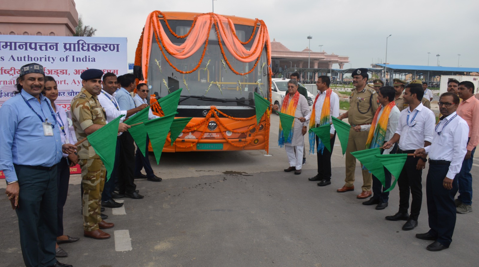 अयोध्या: एयरपोर्ट से लता चौक तक शाम साढ़े छह बजे तक चलेंगी ई-बसें 