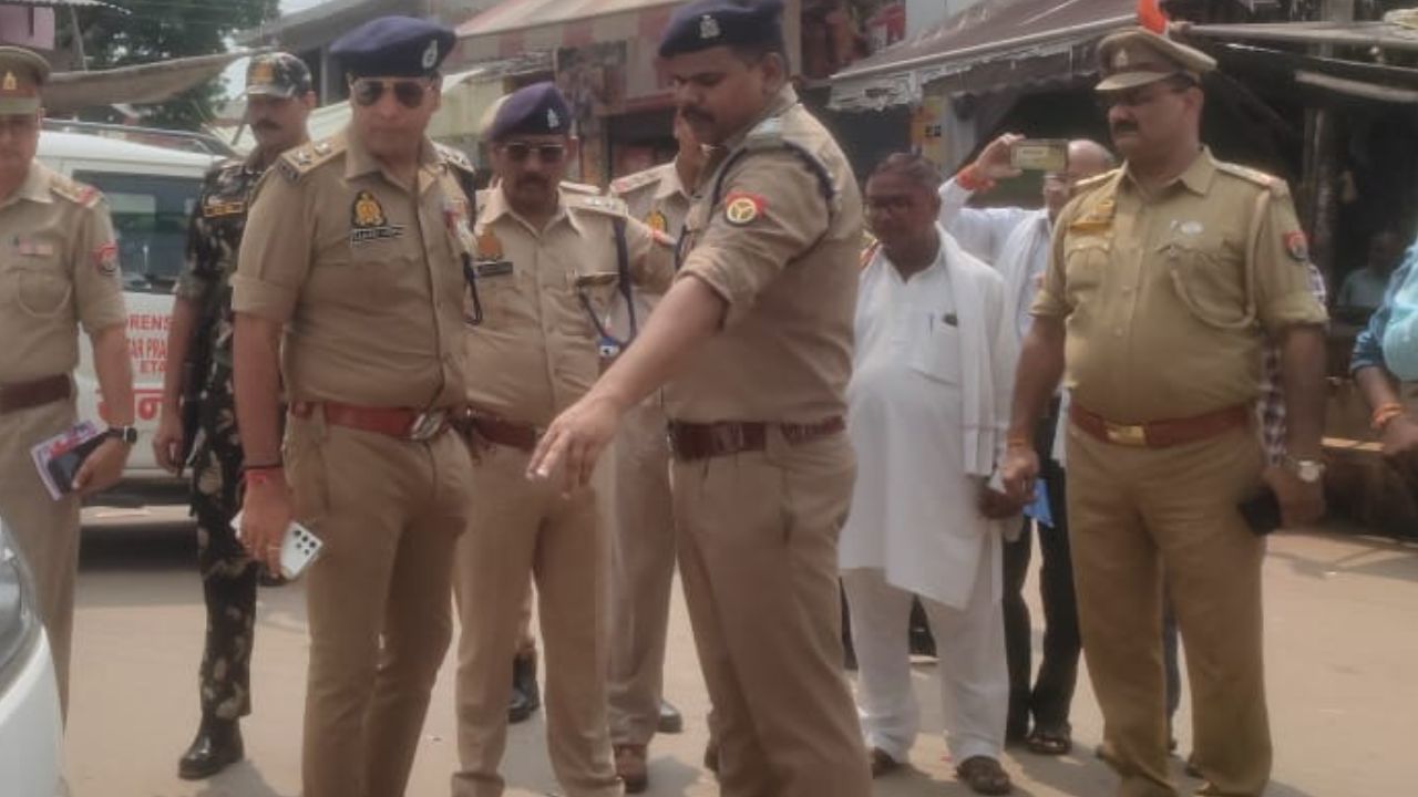 Etawah Murder: रेलवे स्टेशन के पास दिनदहाड़े युवक की गला रेतकर नृशंस हत्या...पुलिस आरोपी से कर रही पूछताछ