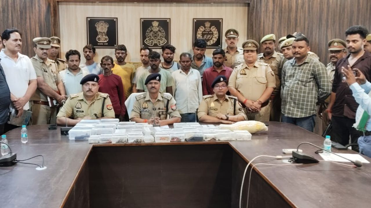 Chitrakoot: पुलिस ने किया कई चोरियों का खुलासा; दस आरोपी गिरफ्तार, ये सामान हुआ बरामद...