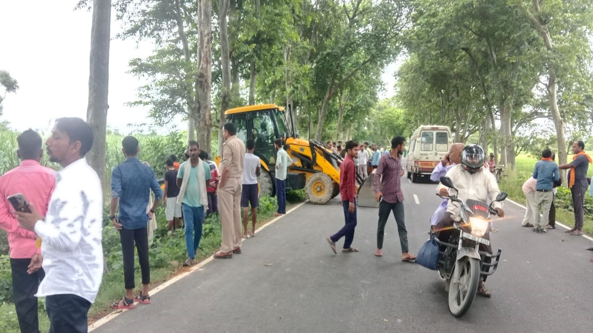 लखीमपुर खीरी: प्रतिबंधित पशुओं की हत्या से लोगों में रोष, सड़क किनारे बरामद हुए अवशेष