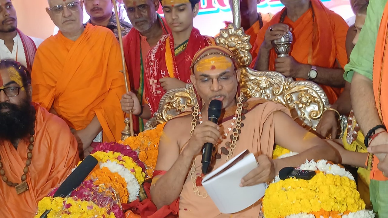  मैं राम मंदिर में तभी पूजा-अर्चना करूंगा, जब मंदिर का शिखर पूरी तरह से बन जाएगा, स्वामी अविमुक्तेश्वरानंद का ऐलान