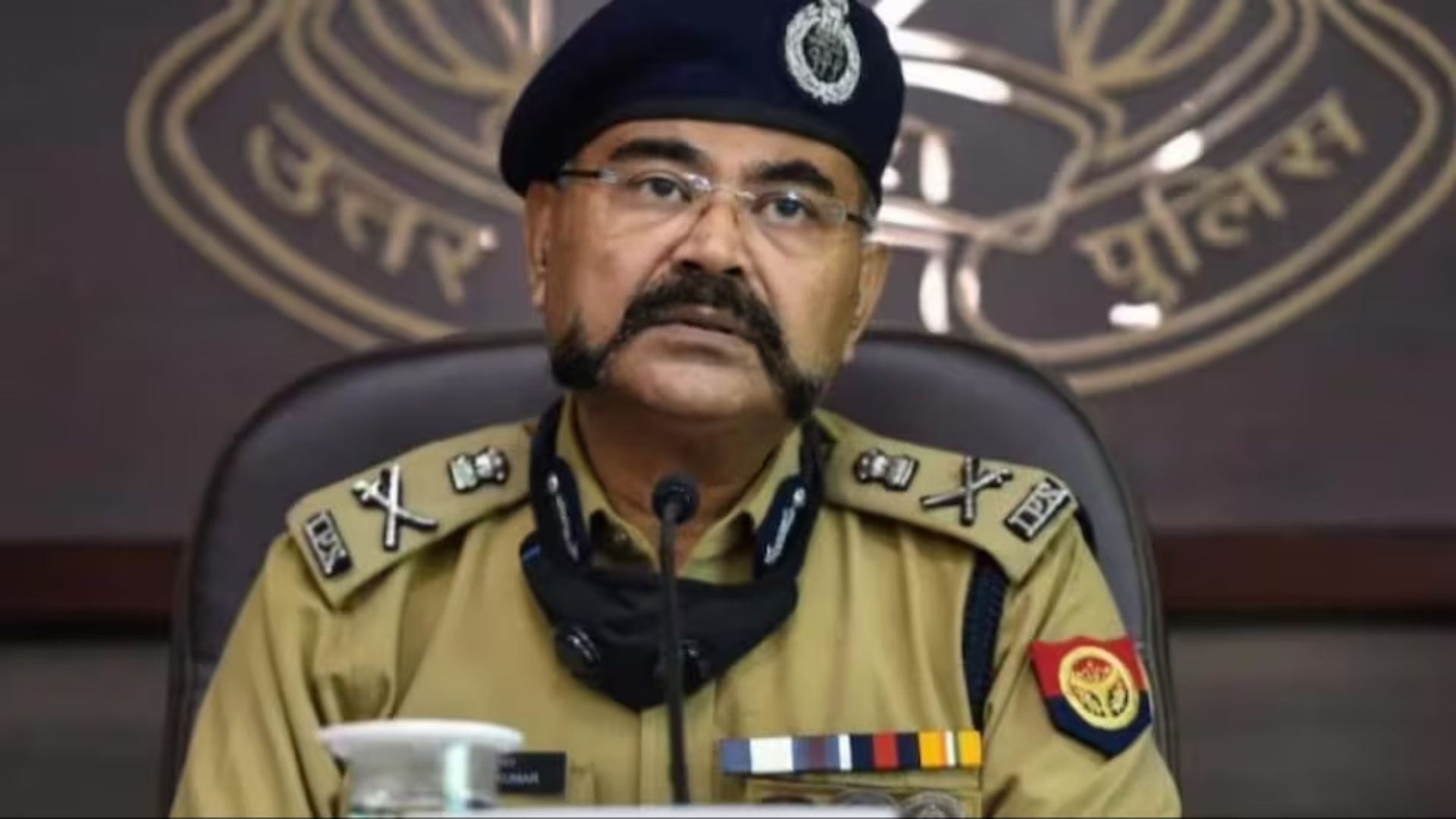 सुल्तानपुर ज्वैलरी शॉप डकैती मामले में DGP ने की प्रेस कांफ्रेंस, बोले- पुलिस ने साक्ष्यों के आधार पर ही की है निष्पक्ष कार्रवाई