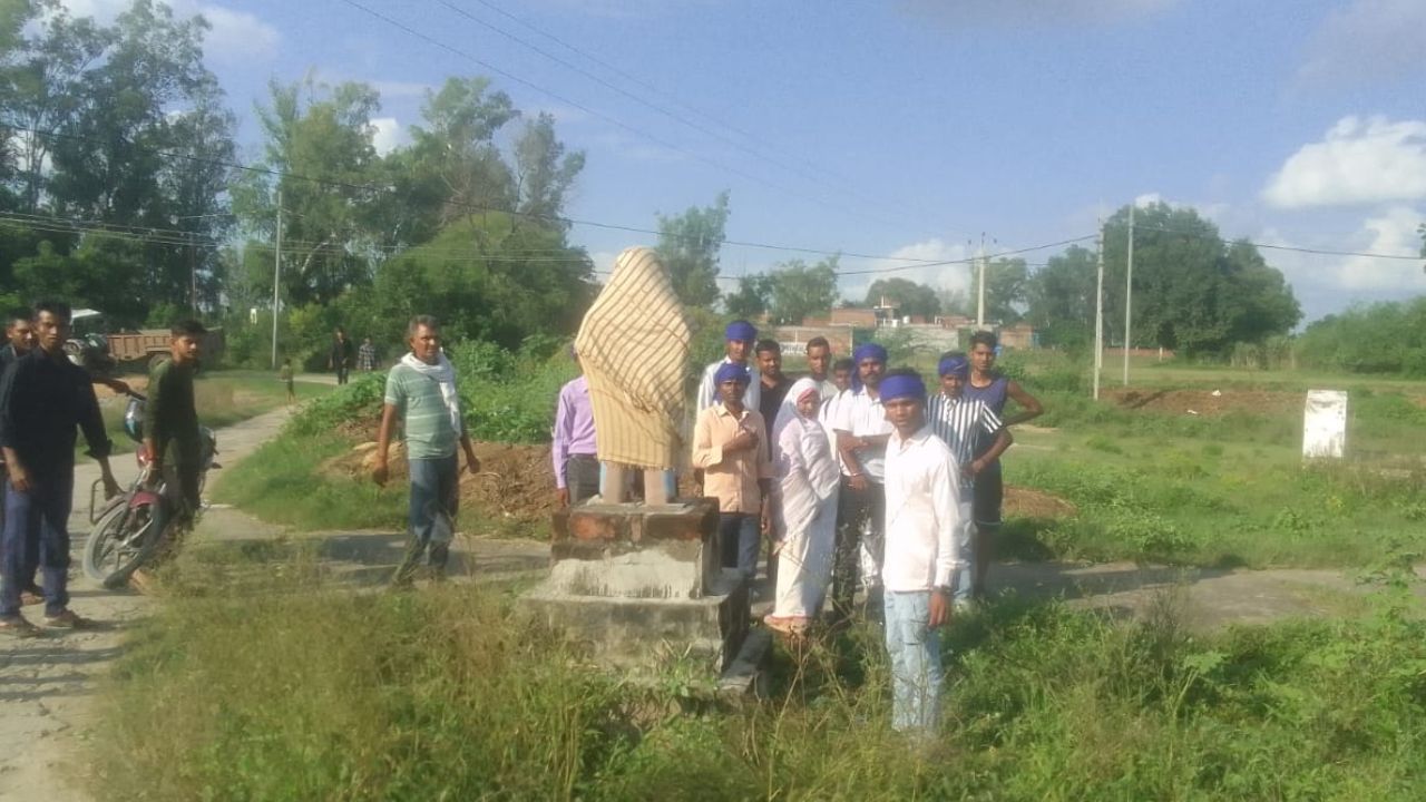 कानपुर में अराजकतत्वों ने क्षतिग्रस्त की बाबा साहब भीमराव आंबेडकर की प्रतिमा...गांव में आक्रोश का माहौल 