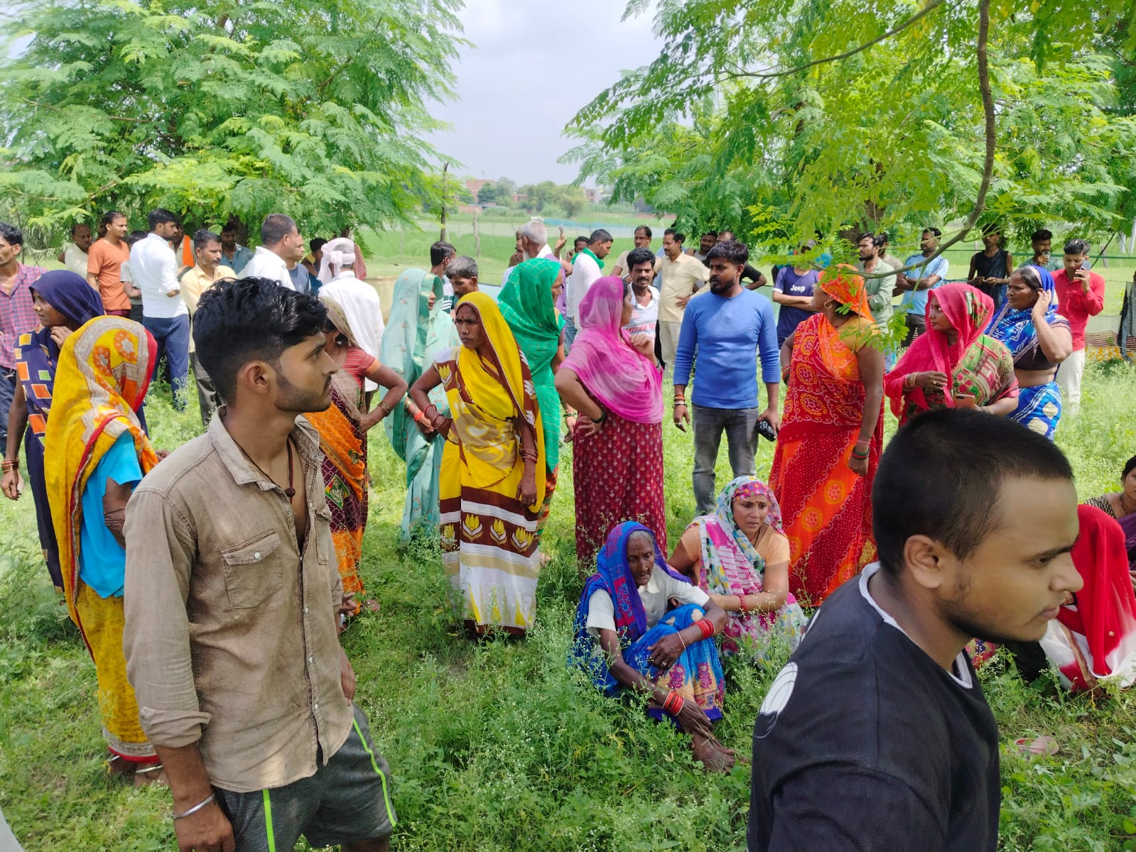 बहराइच: छात्र समेत तीन लोगों ने फंदा लगाकर दी जान, परिवार में कोहराम