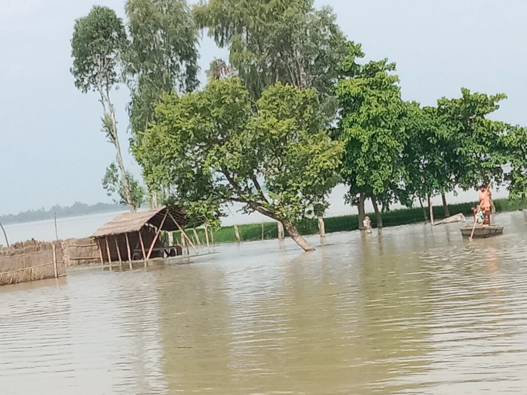 बाराबंकी: थमे सरयू नदी के कदम पर तराई में दुश्वारियां अपार, अभी भी खतरे के निशान से 79 सेमी ऊपर जलस्तर