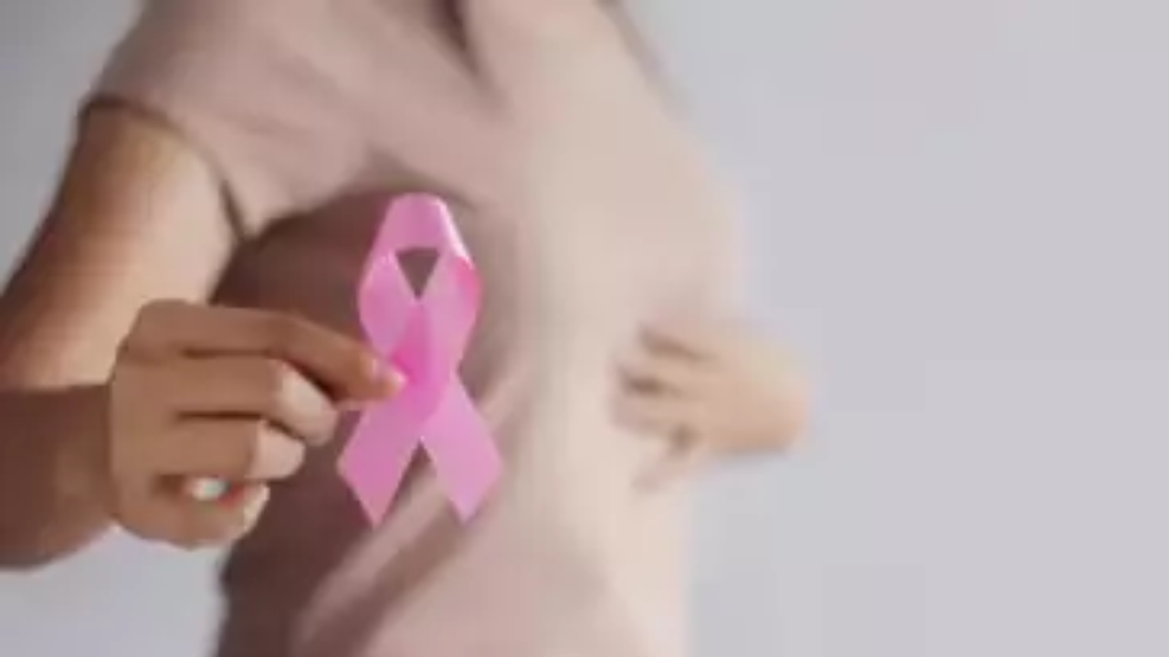 Breast Cancer: देश में स्तन कैंसर के 60 प्रतिशत मामले 3rd या 4th स्टेज में, बच्चे को दूध न पिलाने वाली महिलाओं में खतरा अधिक