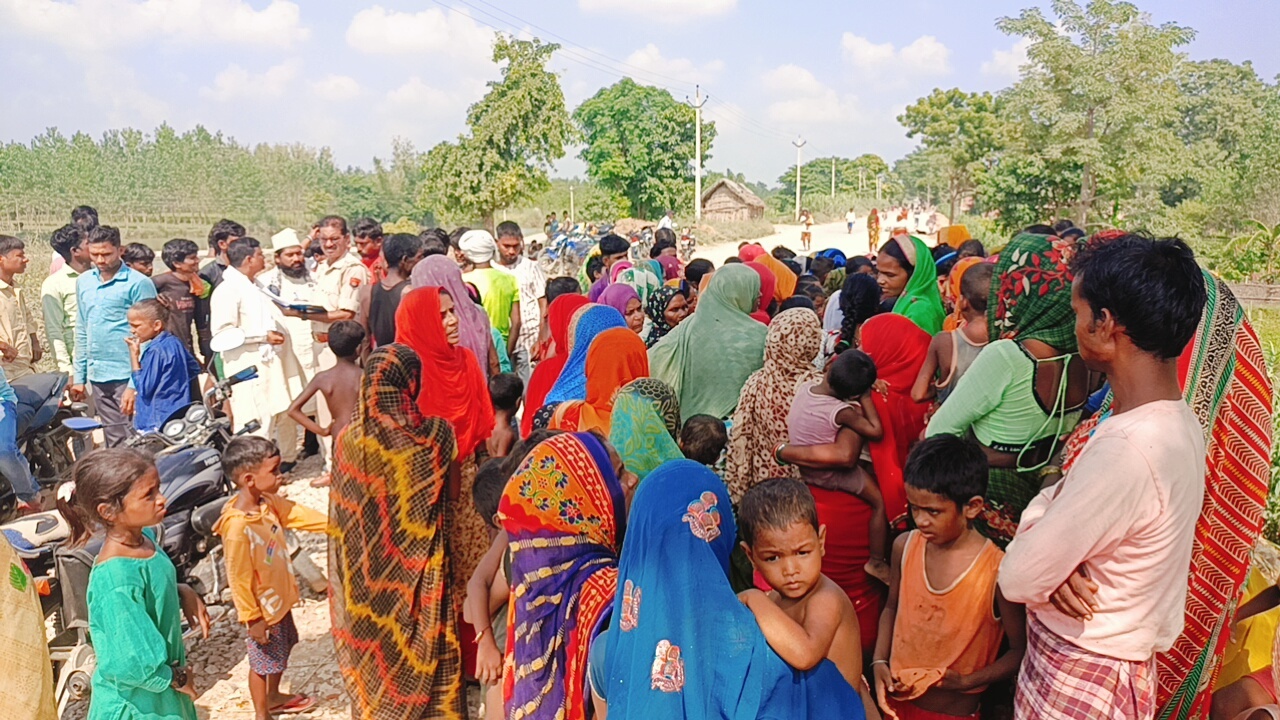 बहराइच: खेलते समय बाढ़ के पानी में डूबकर बालिका की मौत, अन्य बाल-बाल बचे