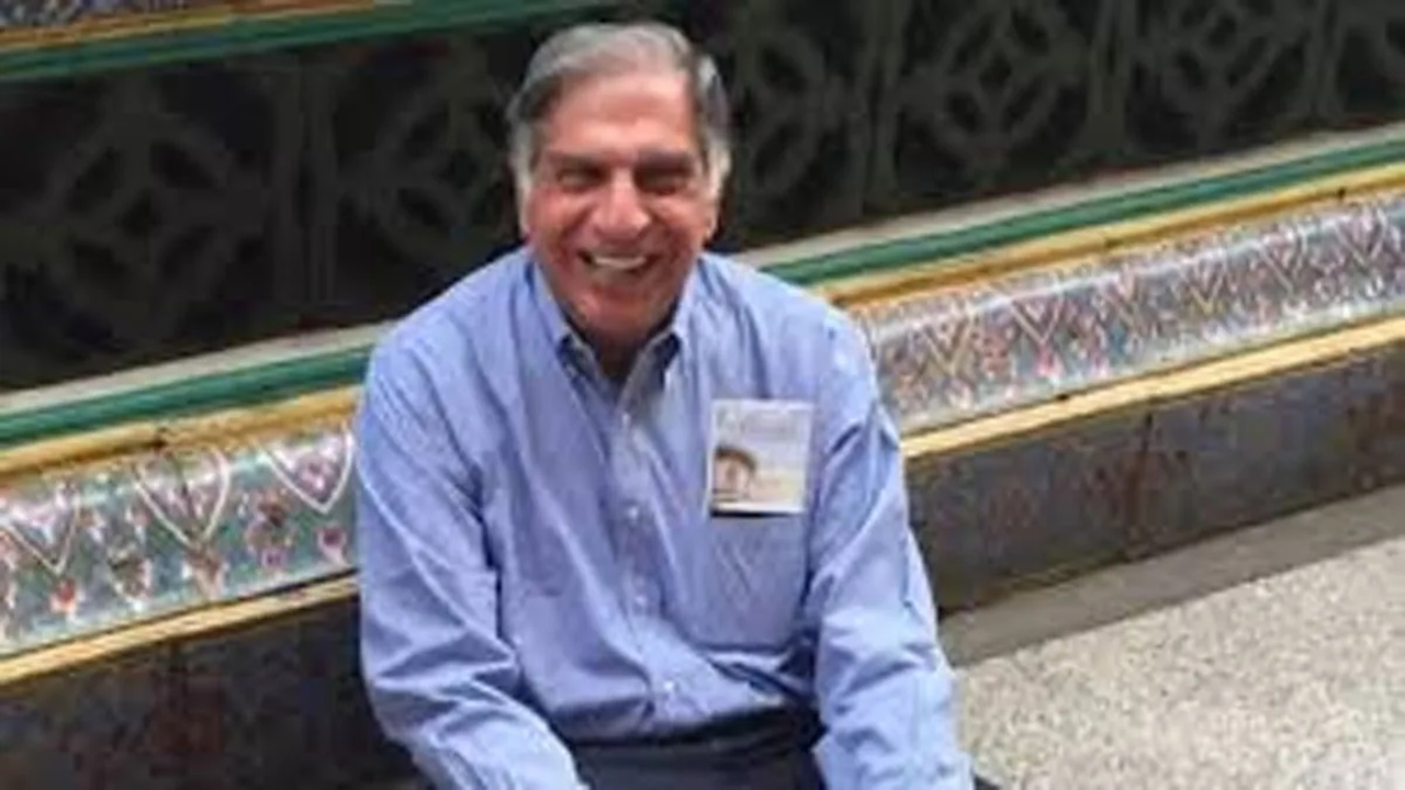 अमित शाह ने Ratan Tata को दी श्रद्धांजलि, कहा- रतन टाटा सभी व्यापारियों लिए हैं आदर्श 