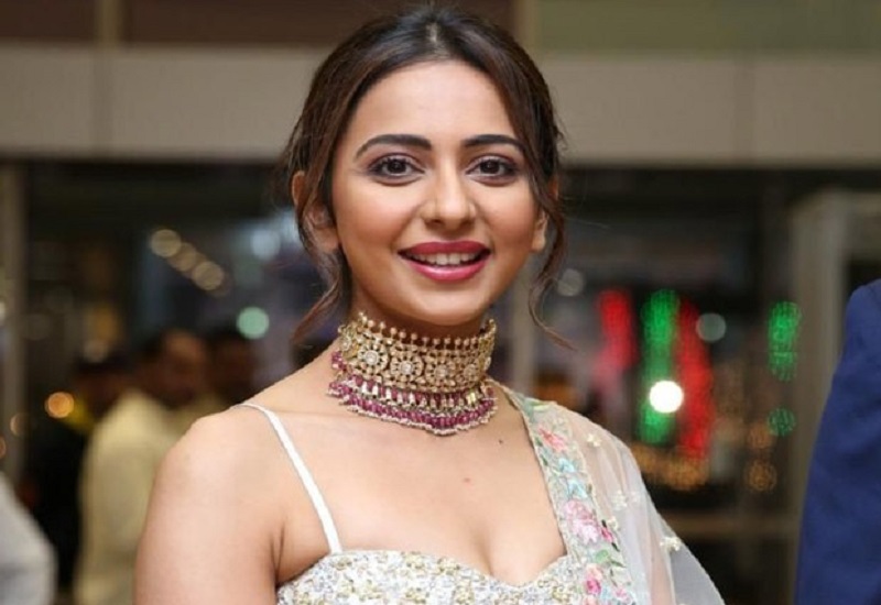 Rakul Preet Singh Birthday : रकुल प्रीत सिंह ने स्पोर्ट्स छोड़ चुनी एक्टिंग और मॉडलिंग, साउथ फिल्म से की थी अभिनय की शुरुआत