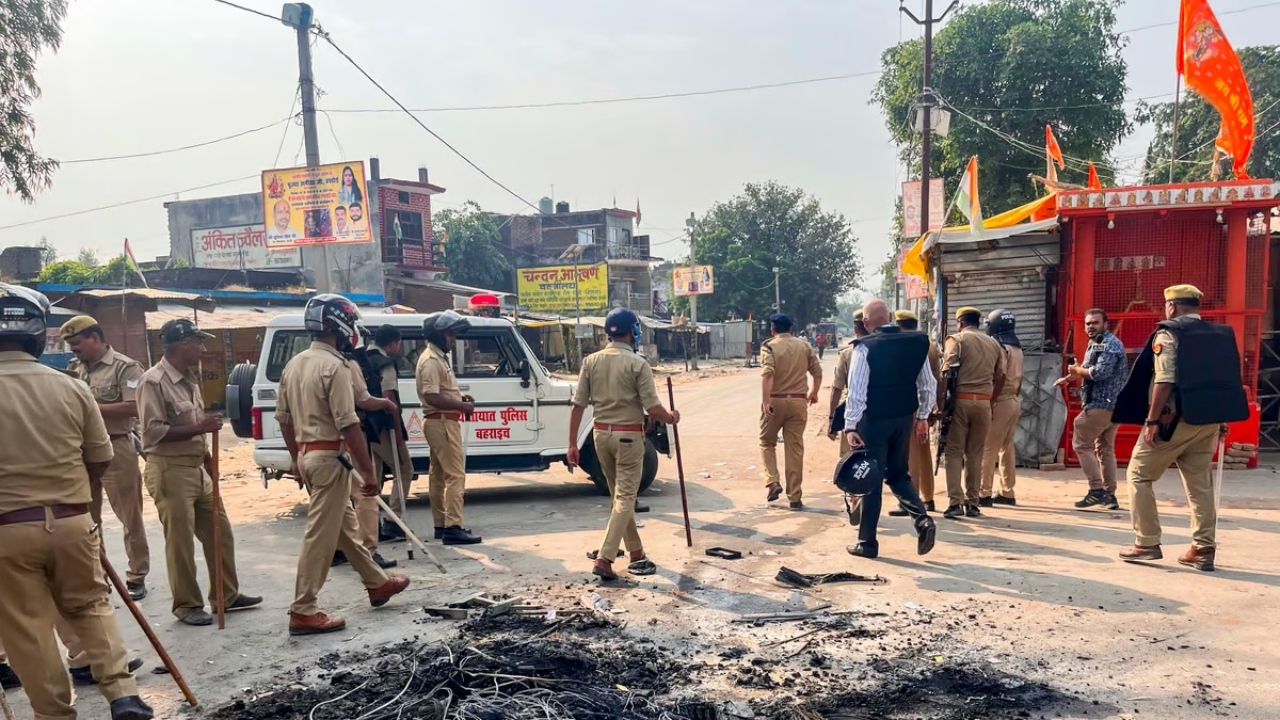 Bahraich Violence: उपद्रवियों की संपत्ति खंगालने की कवायद शुरू,  50 से अधिक हो चुकी गिरफ्तारी