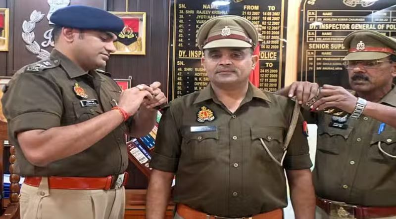 Bareilly: 9 दरोगा बने इंस्पेक्टर, SSP ने लगाए स्टार