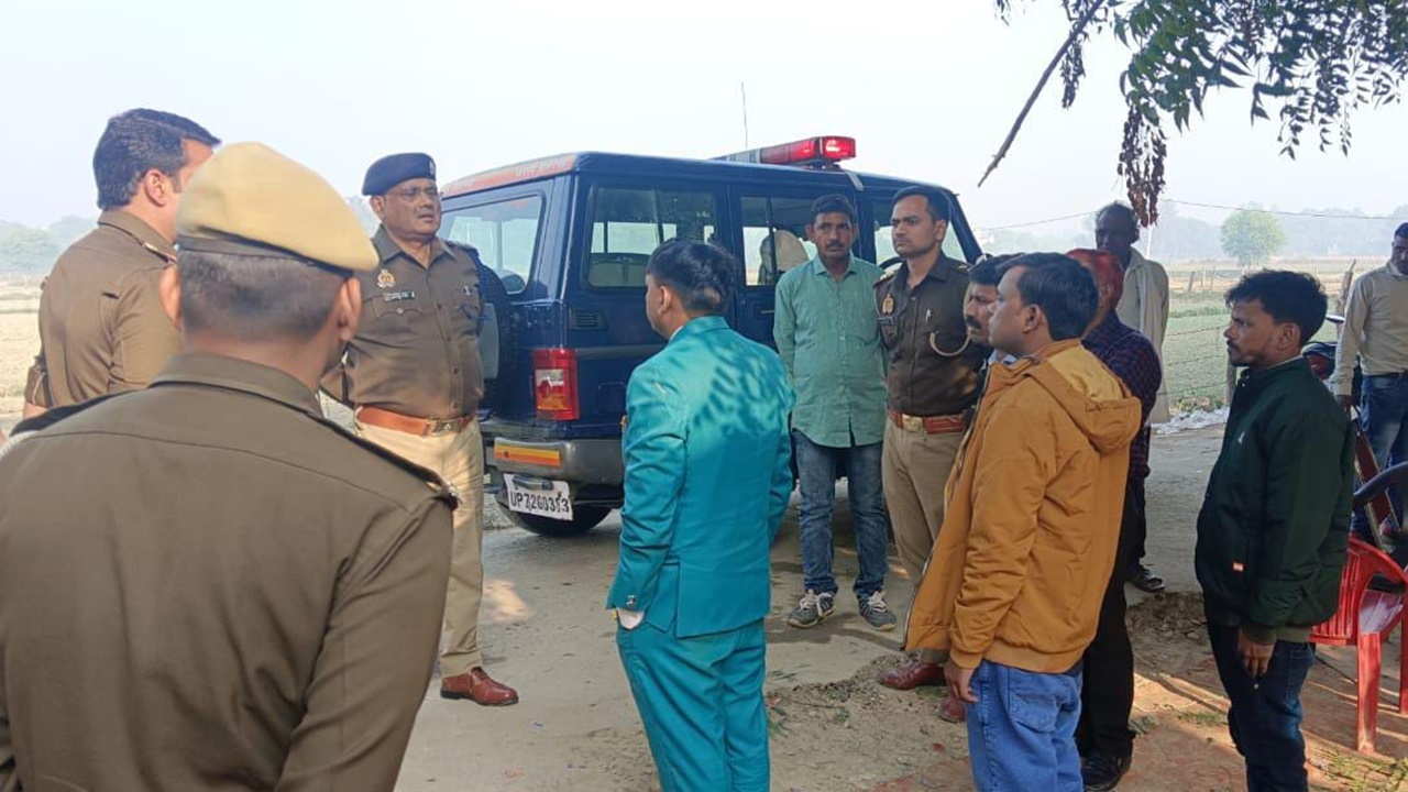 Pratapgarh News: डांस के दौरान बरातियों में खूनी संघर्ष, दो युवकों की लाठी-डंडे से पीटकर हत्या, एक गंभीर