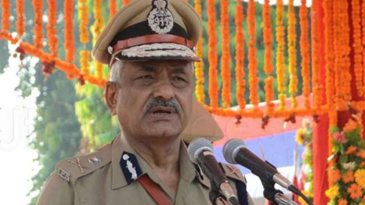 UP: पूर्व DGP सुलखान सिंह का सनसनीखेज दावा, कहा- डीजीपी पद पर मेरा अपॉइंटमेंट अवैध था...