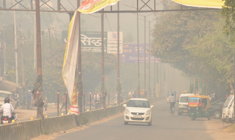 दिवाली की आतिशबाजी से जहरीली हुई मुरादाबाद की हवा, देश के कई सर्वाधिक प्रदूषित शहरों में शामिल हुआ महानगर 