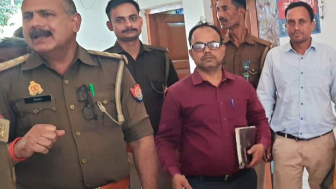 Etawah: देवउठनी एकादशी पर्व पर पुलिस ने रोके तीन बाल विवाह, बालिकाओं को किया रेस्क्यू 