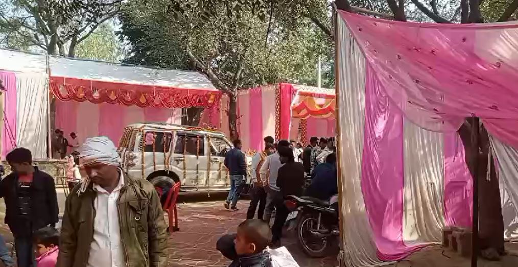 दुल्हन मंडप में करती रही इंतजार, नहीं आई बारात, बाद में अकेले पहुंचा दूल्हा...फिर जानिये क्या हुआ