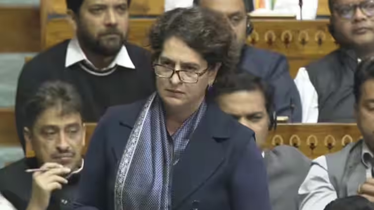 Parliament Session: संसद में संविधान पर बहस, प्रियंका ने BJP पर बोला हमला, कहा- लोकसभा चुनाव में ऐसे नतीजे नहीं आते तो...