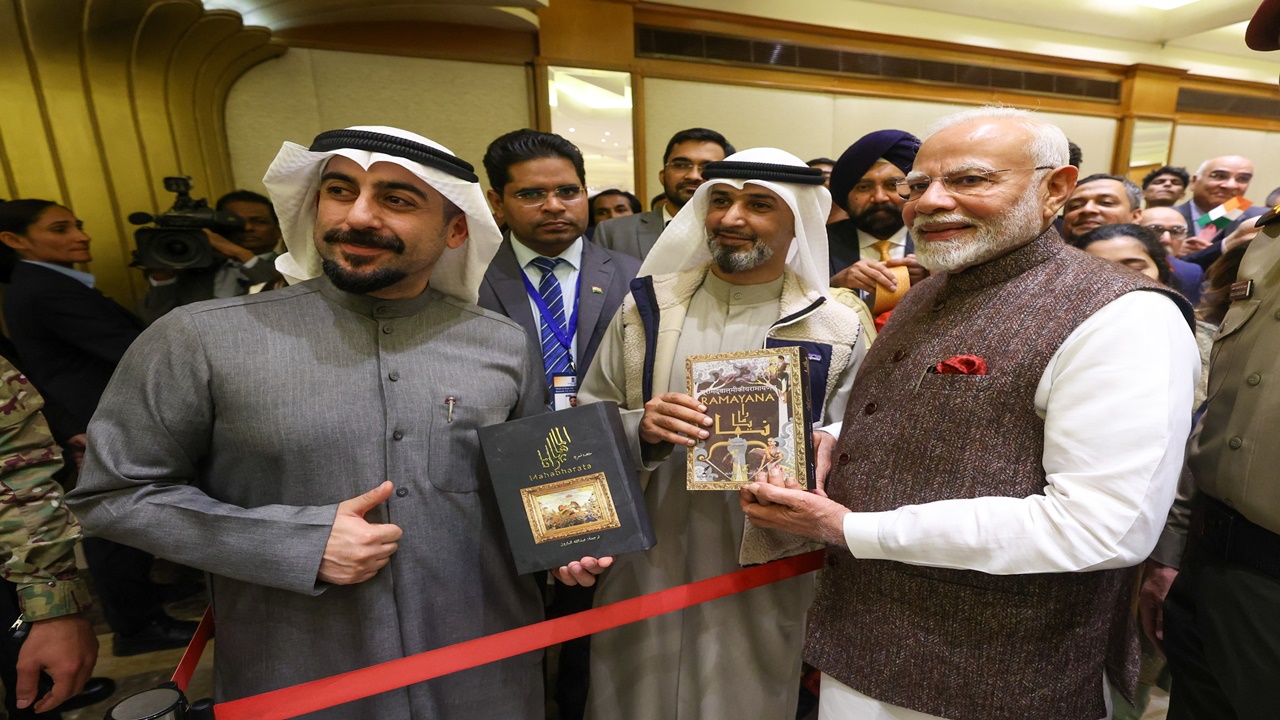 PM Modi Kuwait Visit: पीएम मोदी ने की रामायण और महाभारत के अरबी अनुवादक और प्रकाशक की सराहना, कही यह बड़ी बात 