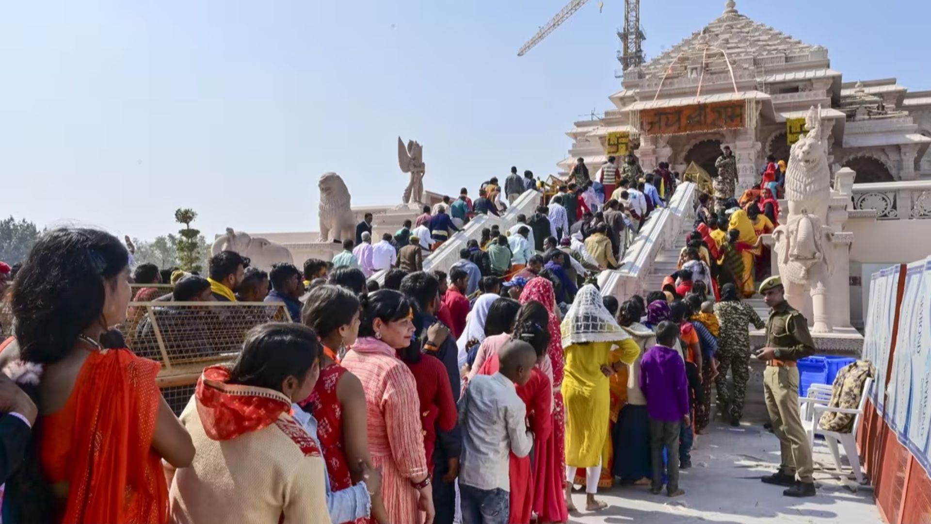 अयोध्या में नववर्ष से पहले लगभग सभी होटल बुक, मंदिर ट्रस्ट ने दर्शन का समय बढ़ाया