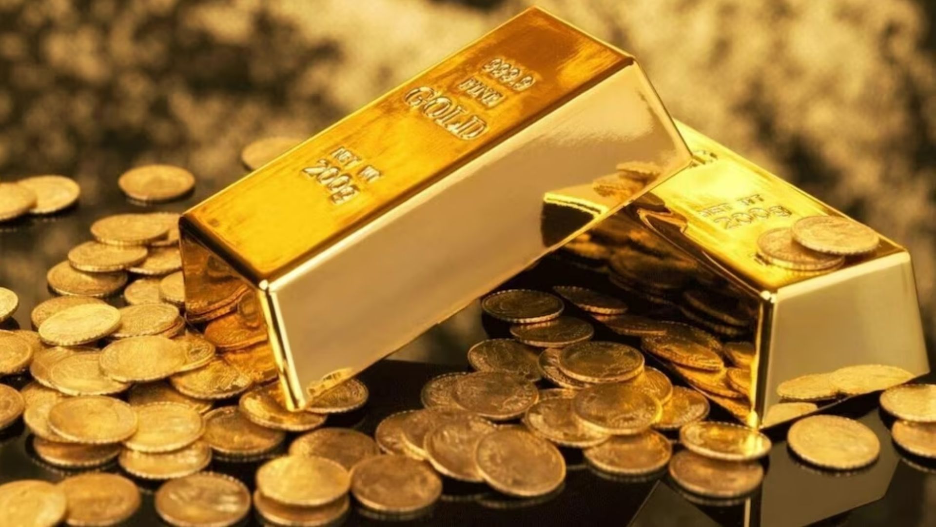 Gold Price 2025: सोना-चांदी 2025 में सस्ता होंगे या पहुंचेंगे रिकॉर्ड ऊंचाई पर? जानें क्या कहती है रिपोर्ट