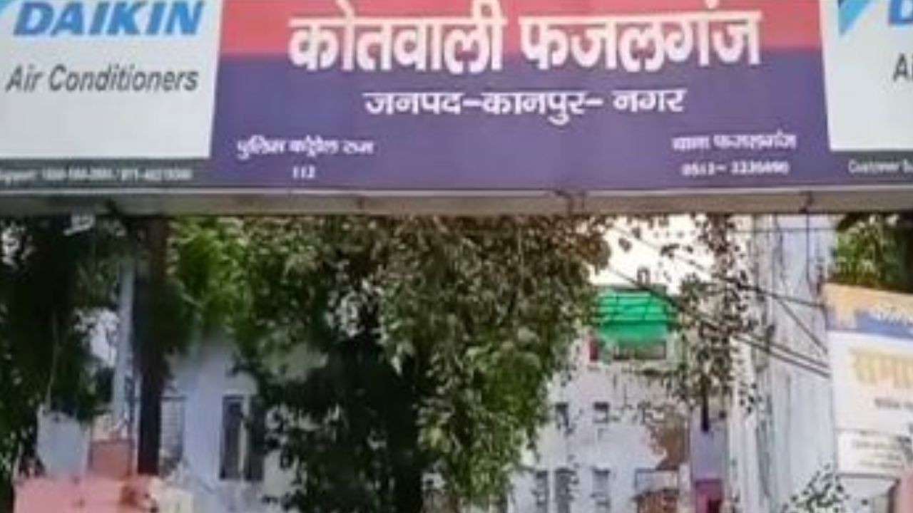 कानपुर में एक बार फिर कार सवार गिरोह सक्रिय: आठ दुकानों में चोरी, पुलिस ने CCTV के आधार पर दो को हिरासत में लिया