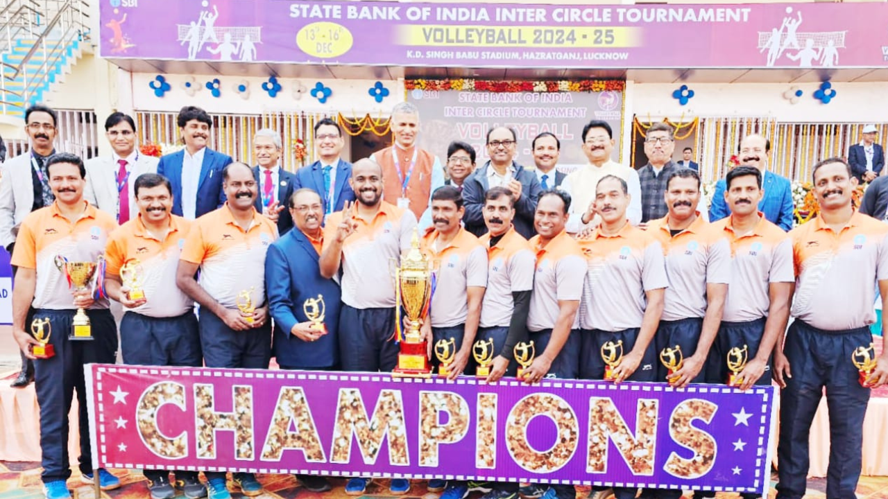 Volleyball Tournament: जयपुर को हरा कर तिरुवनंतपुरम बना चैंपियन, आज होगा सेमीफाइनल