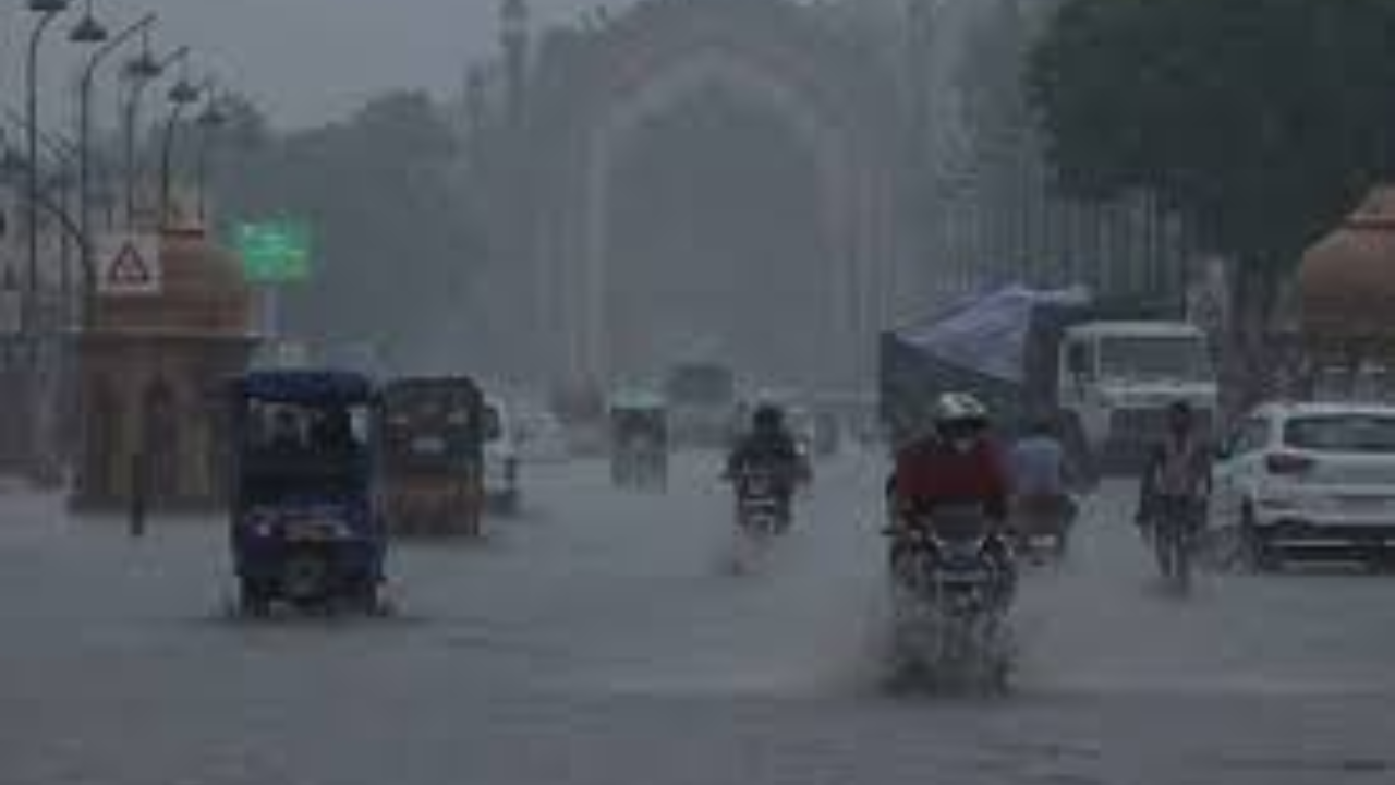 Lucknow Weather: कल से बदलेगा मौसम, बढ़ेगी ठंड, 26 और 27 दिसंबर को होगी बारिश