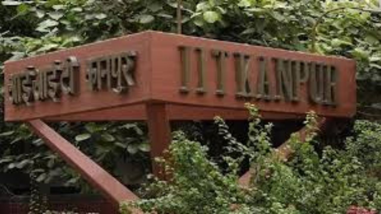 Kanpur IIT के कैंपस प्लेसमेंट सीजन में आईं नामी कंपनियां, पहले दिन इतने छात्रों को मिला जॉब का ऑफर... 