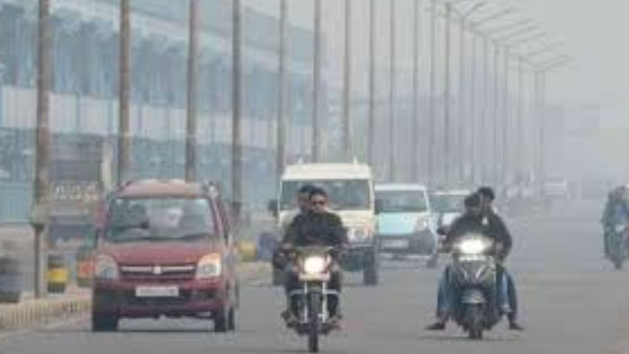 Kanpur Weather Today: शहर में दर्ज हुआ सीजन का सबसे कम पारा...रात में कड़ाके की सर्दी, लोग बेहाल