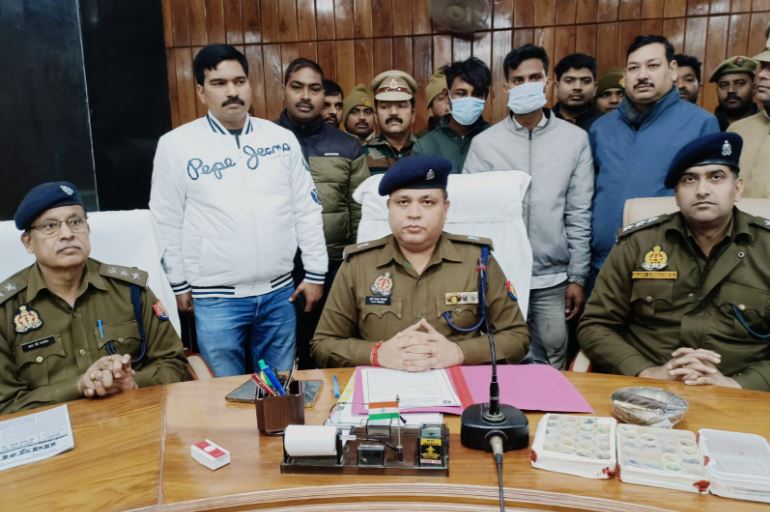 उत्तराखंड से आकर बहराइच में कर रहे थे ठगी, पुलिस ने की सख्ती तो ठगों ने उगले राज