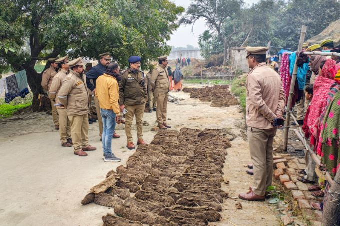 बाराबंकी: जमीनी विवाद में व्यक्ति ने बड़े भाई की फावड़े से प्रहार कर की हत्या, गिरफ्तार