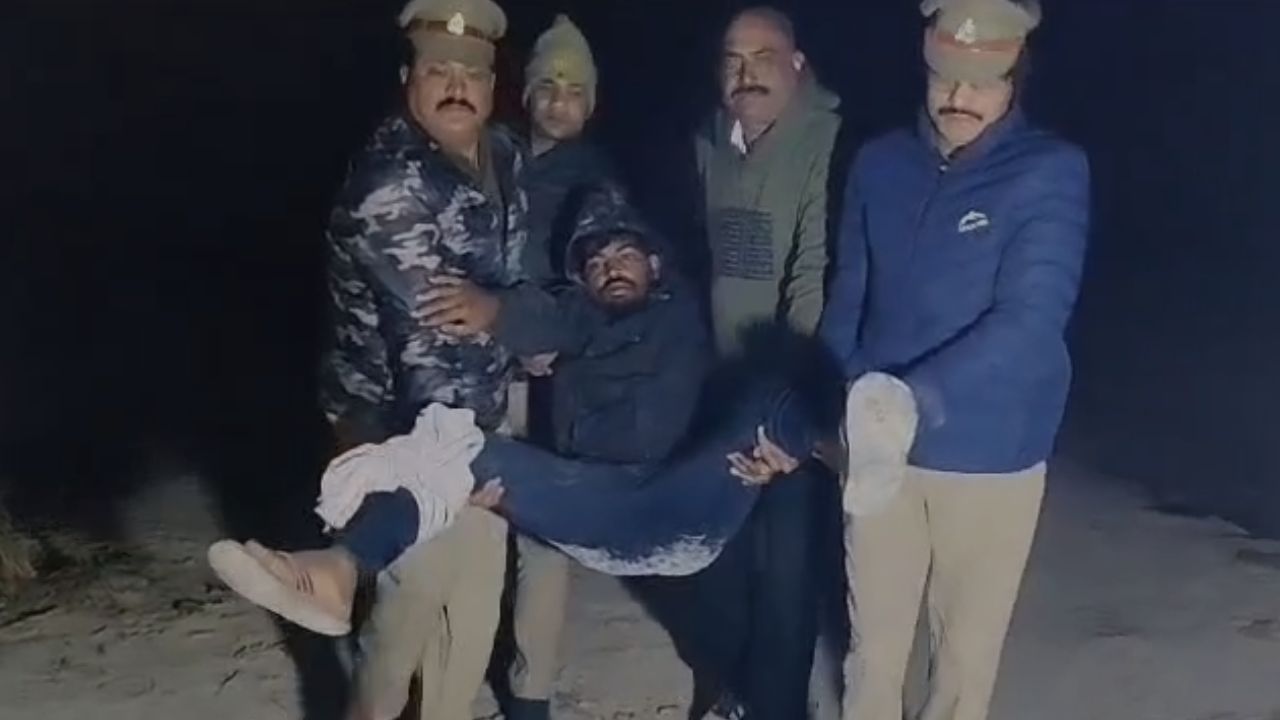 फतेहपुर में पुलिस की बदमाशों से मुठभेड़: एक के पैर में लगी गोली, दूसरे को भागते समय पकड़ा, एक दर्जन से अधिक मुकदमे दर्ज