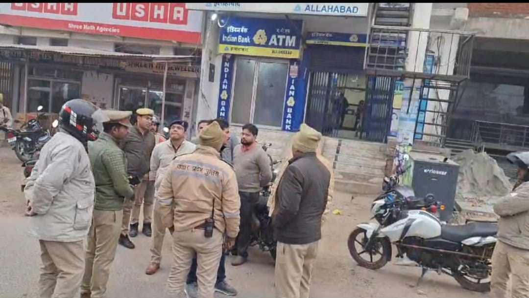 बहराइच: इंडियन बैंक में चोरों ने लगाई सेंध, पुलिस देख हुए फरार...खुलासे के लिए लगी दो टीम