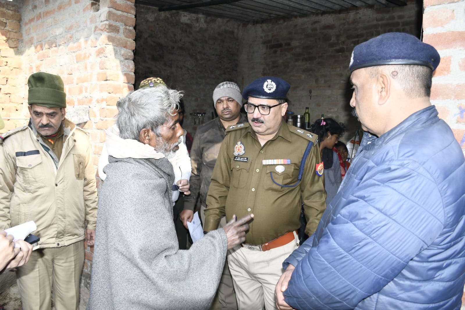 बदायूं: दोहरे हत्याकांड से सहमे लोग, चारपाई पर सो रही दादी और नातिन की सिर कुचलकर हत्या