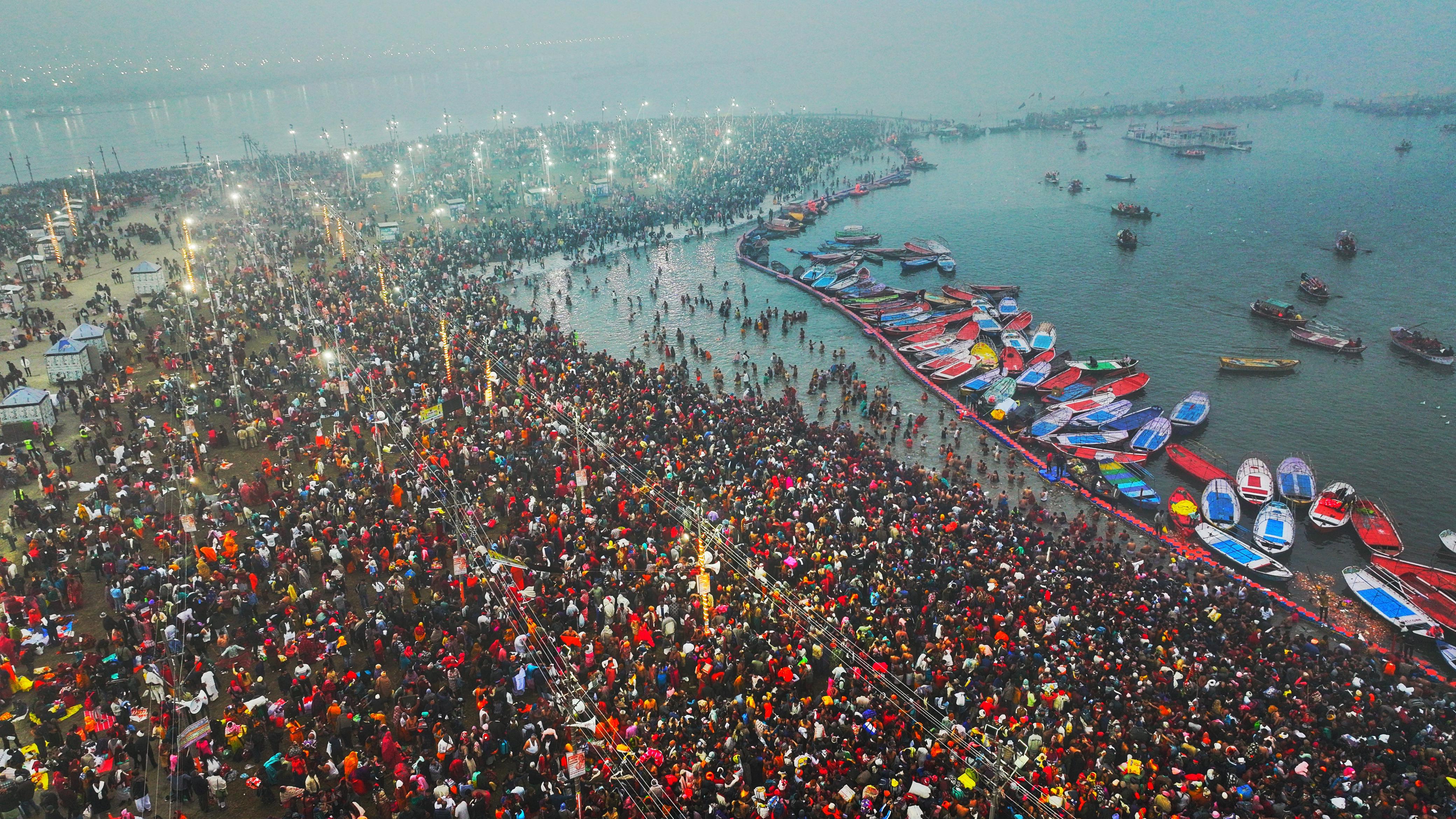 Maha Kumbh 2025: पौष पूर्णिमा पर महाकुंभ का भव्य शुभारंभ, CM योगी ने दी शुभकामनाएं