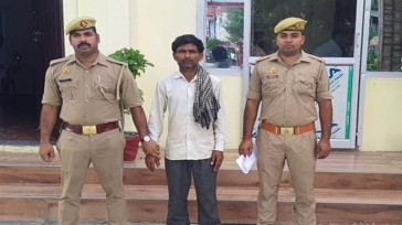 बहराइच: गोकशी के आरोप में पुलिस ने किया गिरफ्तार, केस दर्ज कर भेजा जेल